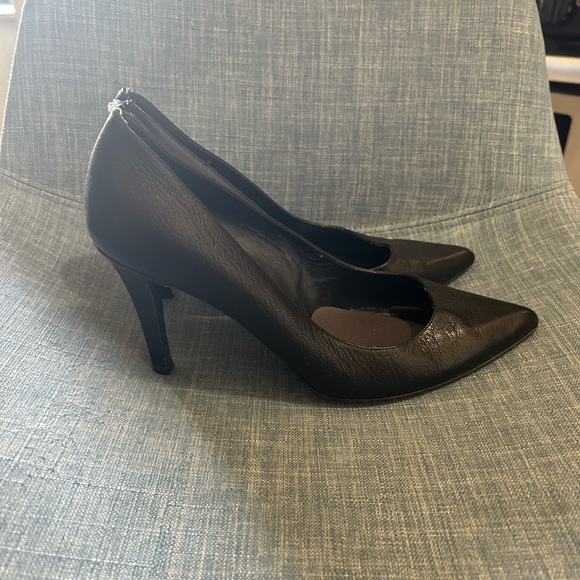 DVF black pumps used - Picture 2 of 4
